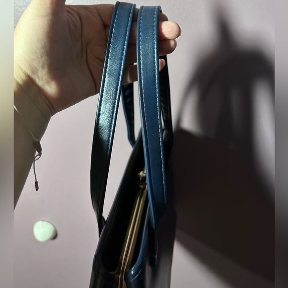 Elegant Blue Vintage Handbag - Picture 9 of 10